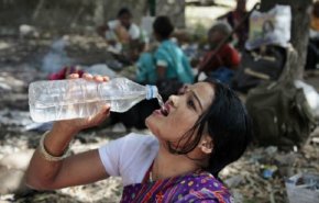 الهند تتصبب عرقاً.. درجات الحرارة بلغت مستويات حارقة