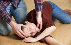مريض سكري في غيبوبة مفاجئة.. كيف نتصرف معه؟