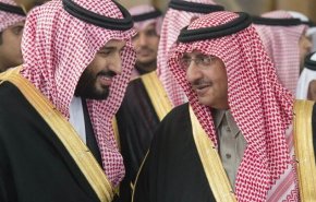 شاهد: بن سلمان يعاقب بن نايف على طريقة المافيا