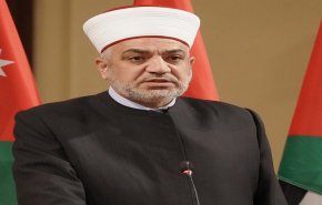 دفاع وزير أوقاف الأردن عن خطبة الجمعة لم ينه الانتقادات المتواصلة