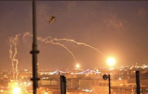 شاهد.. استئناف استهداف السفارة الاميركية في العراق