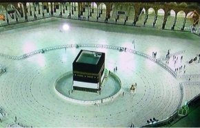 سياسات ابن سلمان.. الحرم المكي فارغ والملاهي الليلية مكتظة 
