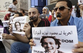 ماذا وراء إطلاق سراح صحفيين ونشطاء سياسيين في مصر؟