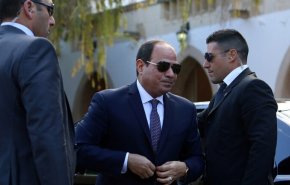 السيسي يبحث مد الجيش المصري بأسلحة جديدة 
