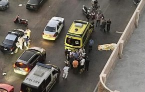 القبض على رجل بعد محاولته دهس أشخاص في بريطانيا
