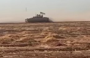 أهالي قرية سورية يجبرون رتلا عسكريا أمريكيا على التراجع

