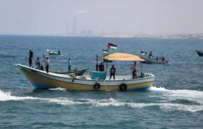 بحرية الاحتلال تعتقل صيادين قبالة شاطئ غزة