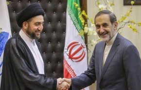 ولايتي يستقبل عمار الحكيم في طهران
