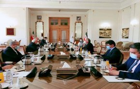 ظريف : السياسات الخاطئة للقوى الأجنبية عوامل مهمة في الوضع الراهن في أفغانستان