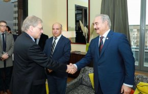 السفير الأميركي في ليبيا يلتقي بحفتر