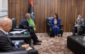 وزيرة الخارجية الليبية تبحث مع السفير التركي التعاون بين البلدين