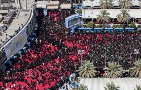 حشود المؤمنين تحيي زيارة عاشوراء والاستعداد لركضة طويريج في كربلاء المقدسة