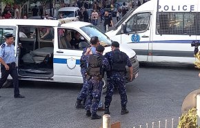 لليوم الثاني.. أمن السلطة يمنع تظاهرة ويعتقل نشطاء في رام الله