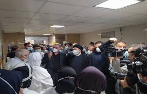 الرئيس رئيسي يفتتح مشروعا مائيا في خوزستان ويتفقد مستشفى وهور العظيم