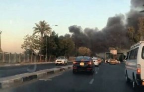 العراق...حريق ضخم داخل معمل في حي الشعلة ببغداد
