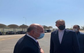 وزير الخارجية الايراني يصل بغداد ويستقبله نظيره العراقي