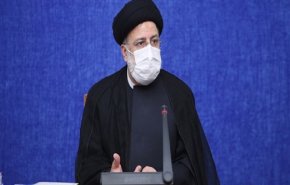 رئيسي: وضع البلاد جراء تفشي كورونا ليس مقبولا