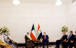 رئيس وزراء العراق ونظيره الكويتي يبحثان سبل تعزيز التعاون
