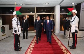 الحلبوسي وماكرون يؤكدان دعم جهود التهدئة بالمنطقة