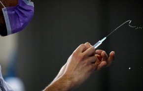 اليابان.. سحب مئات آلاف الجرعات الملوثة من لقاح كورونا
