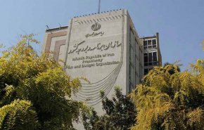 کاهش حقوق کارکنان دولت کذب محض است