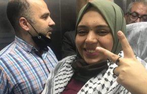 مشعل يهنئ أنهار الديك بالإفراج عنها