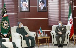 العميد حاجي زادة: سيتم توسيع التعاون مع وزارة الدفاع للارتقاء بالقدرات الصاروخية