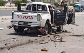 قتلى بينهم قيادات بميلشيات هادي في انفجار سيارة في عدن
