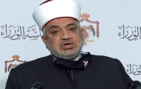 وزير أوقاف الأردن يوقف دورات قرآنية تزامنا مع فتح نواد ليلية