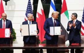 في ذكرى التطبيع.. العرب وقعوا على تنازل عن كرامتهم قبل اموالهم