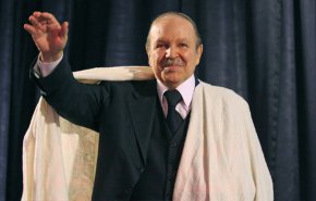 شاهد بالفيديو.. ثعلب الدبلوماسية يودع الجزائر 