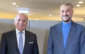 طهران وبغداد تتابعان قضية الافراج عن الاصول الايرانية المجمدة في العراق