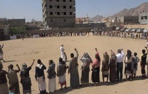 وقفة قبلية بمديرية بيحان بشبوة تبارك انتصارات الجيش واللجان الشعبية