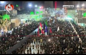 شاهد.. مراسل العالم في كربلاء المقدسة: عدد زوار مراسم الاربعين يفوق العام الماضي