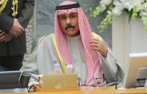 أمير الكويت يصدر دعوة لإجراء حوار وطني يجمع البرلمان والحكومة
