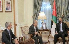 الخصاونة يؤكد على تعزيز التعاون المشترك مع سوريا ولبنان