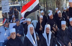 الاحتلال الإسرائيلي يعتقل أحد أبناء الجولان السوري المحتل + صورة