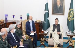 عمران خان: الحدود بين باكستان وايران هي حدود السلام والصداقة 