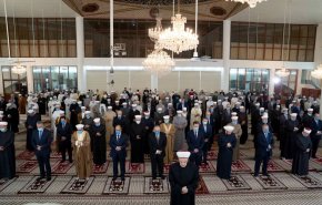 الرئیس السوری یشارك في احتفال المولد النبوي الشريف بدمشق 
