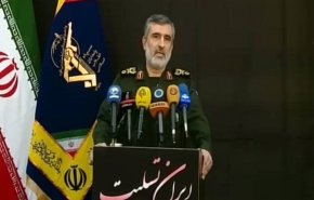 العميد حاجي زادة: سنرد على اي مغامرة ضد ايران ردا باعثا على الندم