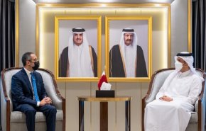أول سفير مصري في قطر بعد الأزمة الخليجية يسلم أوراق اعتماده