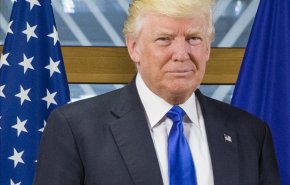 النواب الأمريكيون يؤيدون إحالة حليف لترامب على القضاء الفدرالي