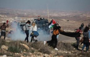 الاحتلال يقمع مسيرة داعمة للأسرى في الضفة الغربية