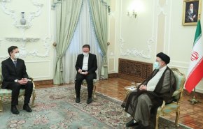 رئيسي: المتوقع من سويسرا حفظ دورها المستقل 