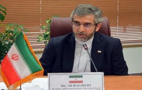 علي باقري يعقد اجتماعا مغلقا مع انريكي مورا في بروكسل