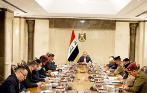 الكاظمي يجتمع مع القيادات الامنية بعد صدامات الخضراء