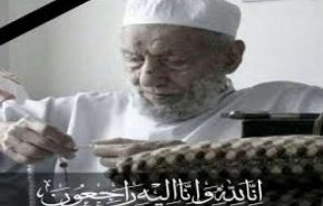 السيد الحوثي يعزي برحيل العلامة محمد بن على المنصور