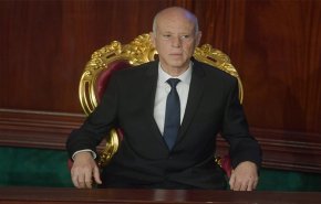 الرئيس التونسي يأمر بجرد للهبات والقروض التي تلقتها تونس