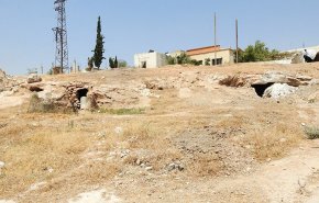 مسلحون يعتدون بقذيفة صاروخية على بلدة في ريف حماة