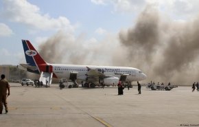 قتلى وجرحى في تفجير سيارة مفخخة استهدفت بوابة مطار عدن 
